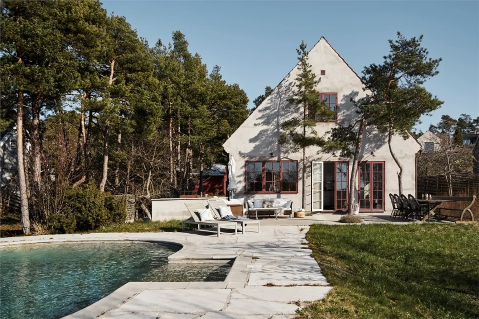 maison classique de 90m2 avec piscine maison classique de 90m2 avec piscine