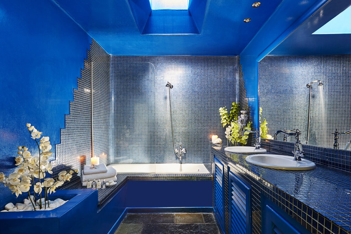 salle de bain bleue