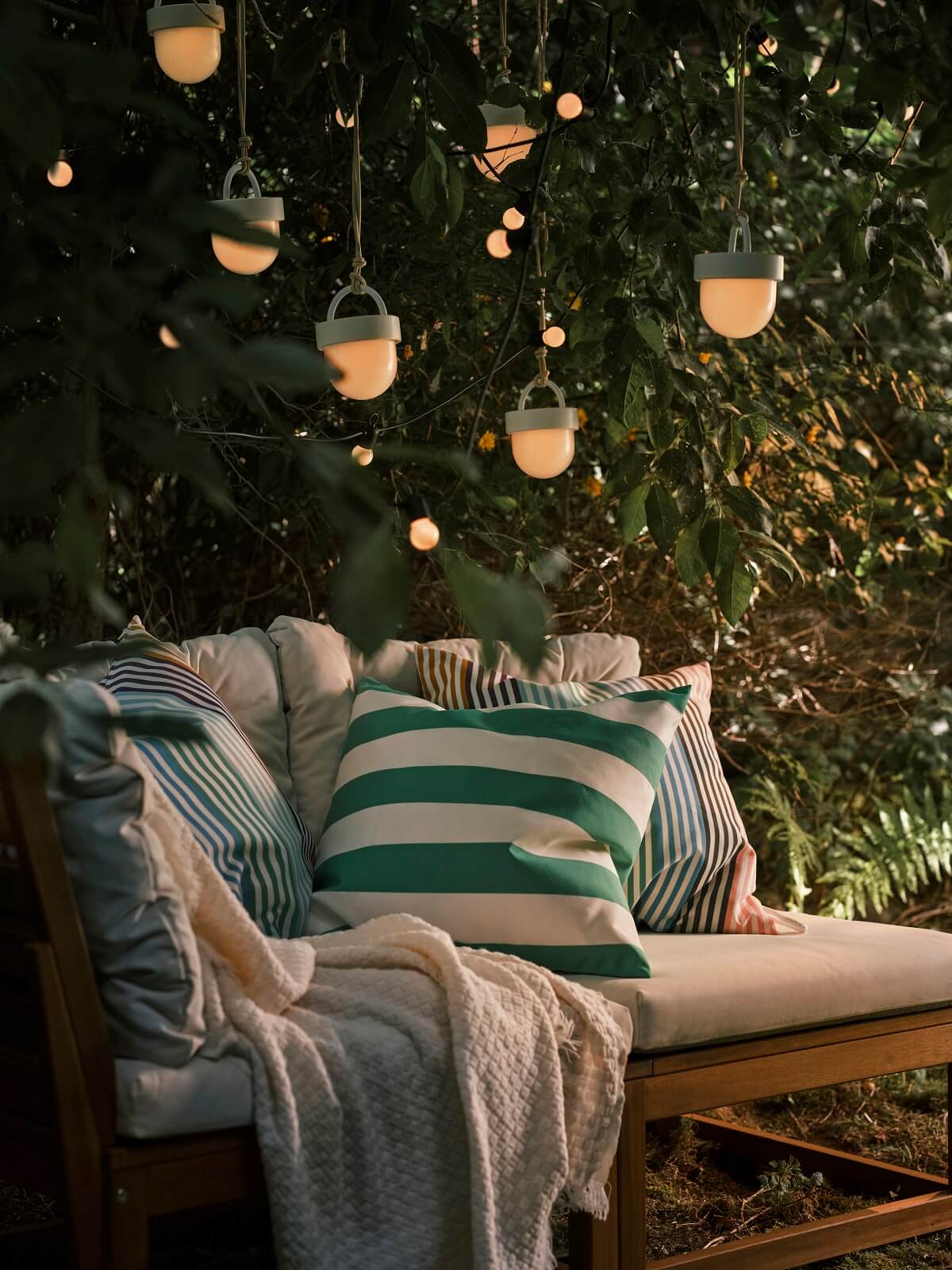 terrasse aménagée avec Collection bois NÄMMARÖ IKEA