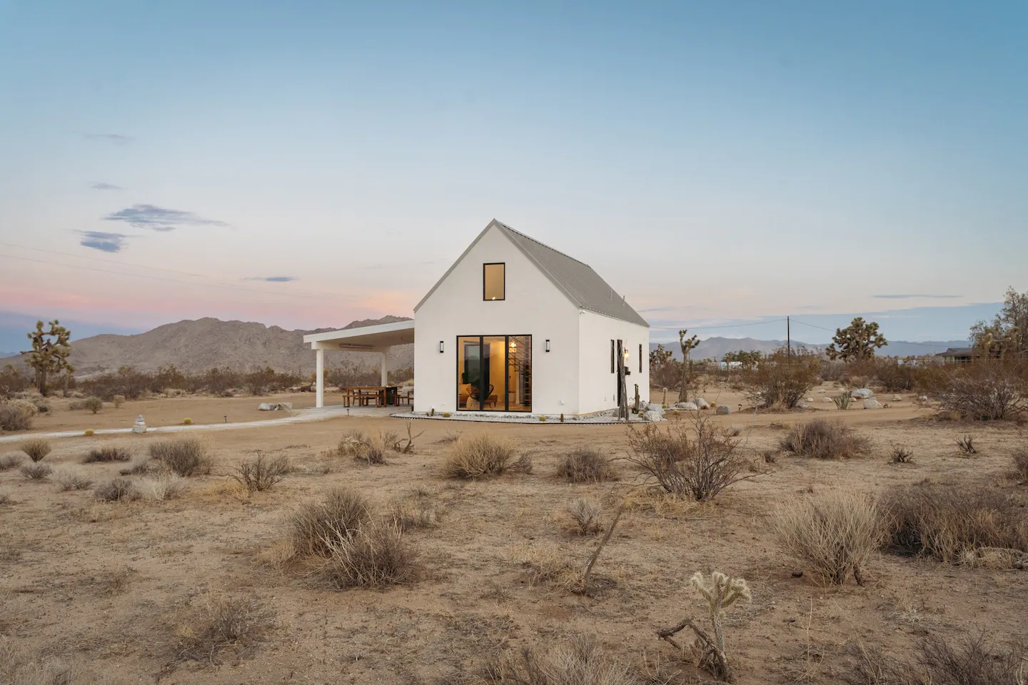 maison blanche épurée Joshua Tree maison blanche épurée Joshua Tree