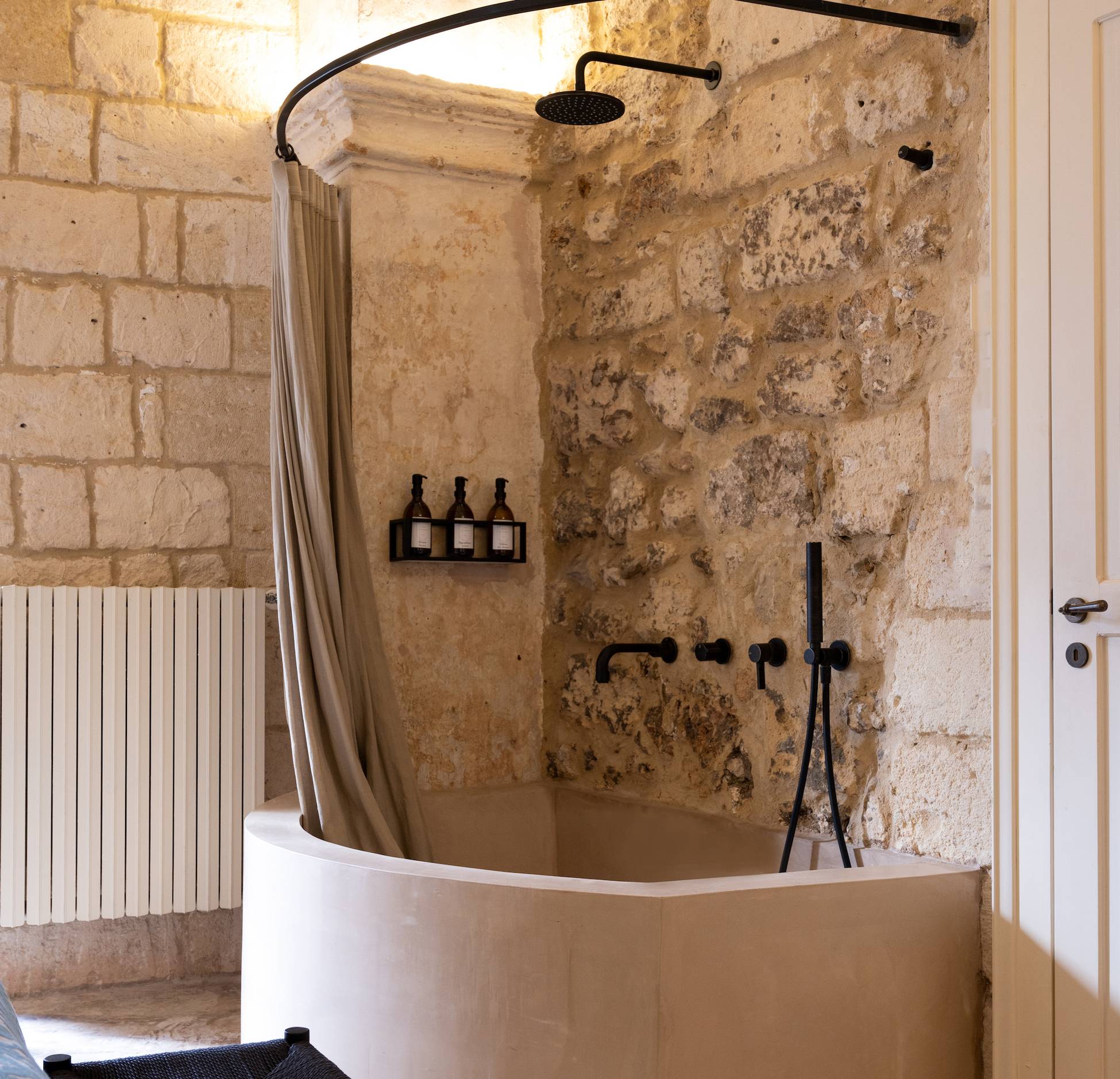 salle de bain mur de pierres salle de bain mur de pierres