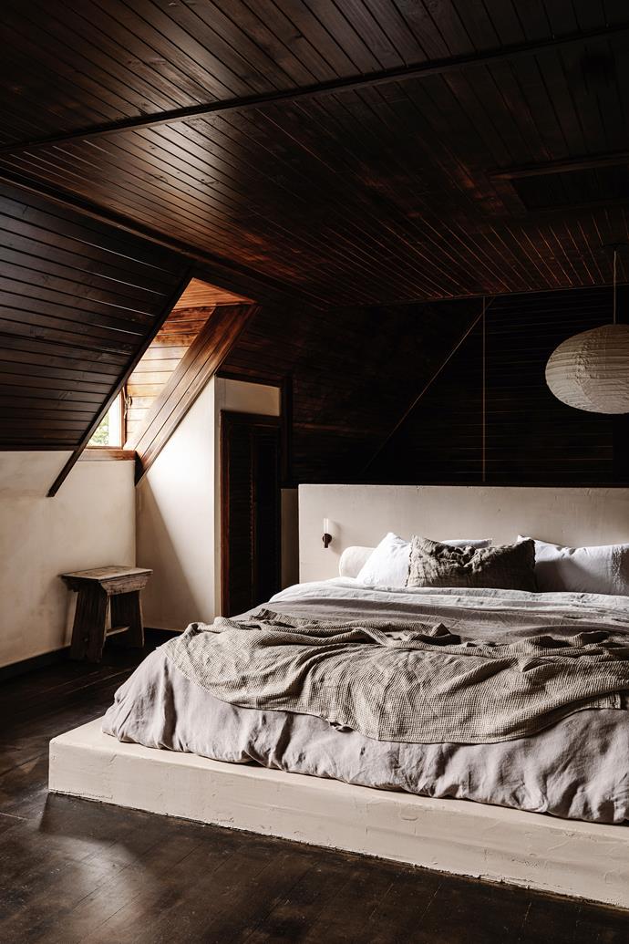 chambre mansardée maison en bois et granit