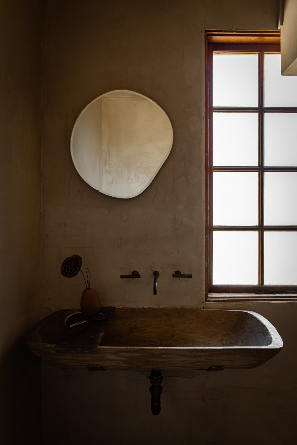 salle de bain décoration wabi-sabi