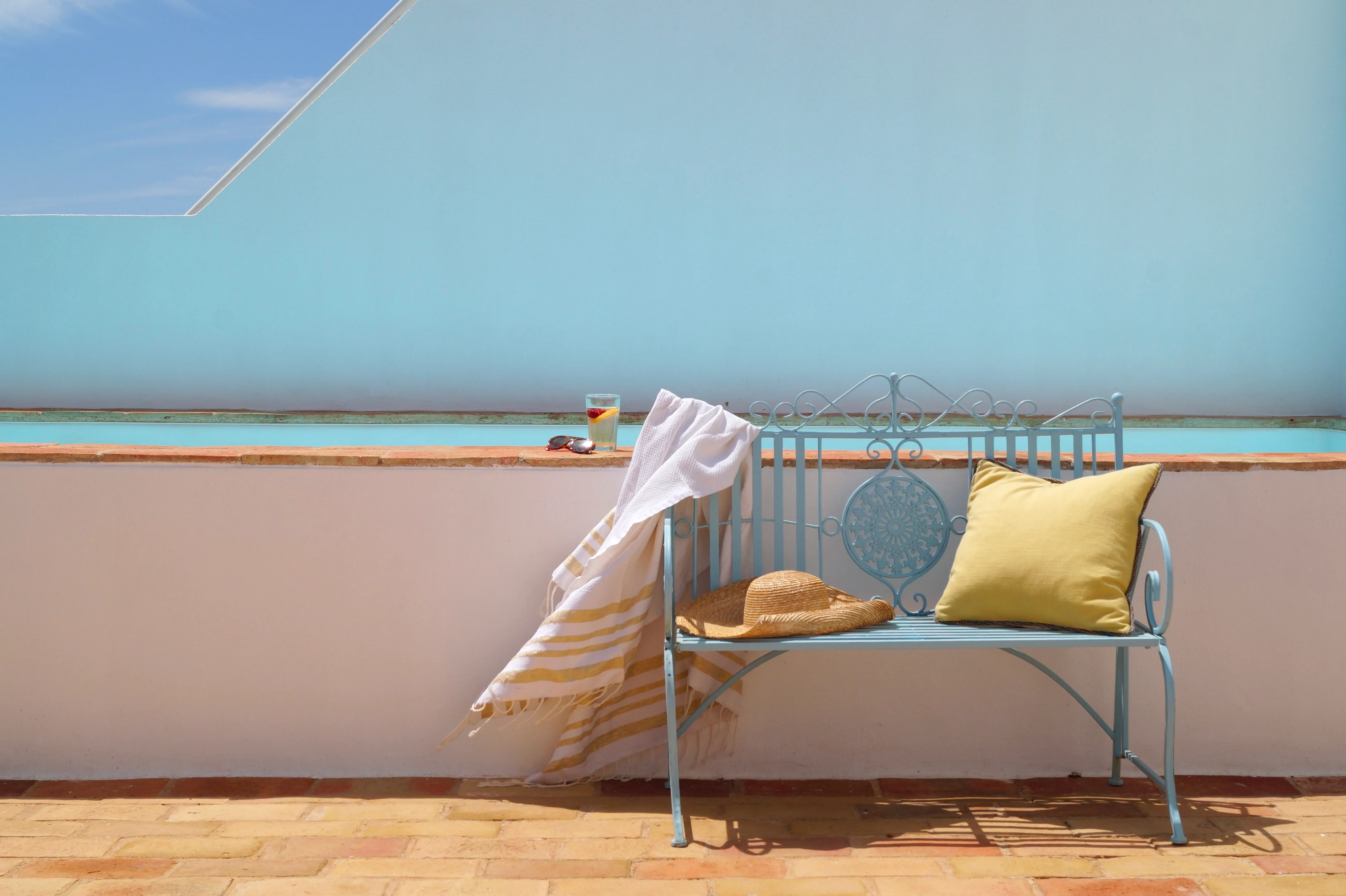 terrasse avec piscine maçonnée
