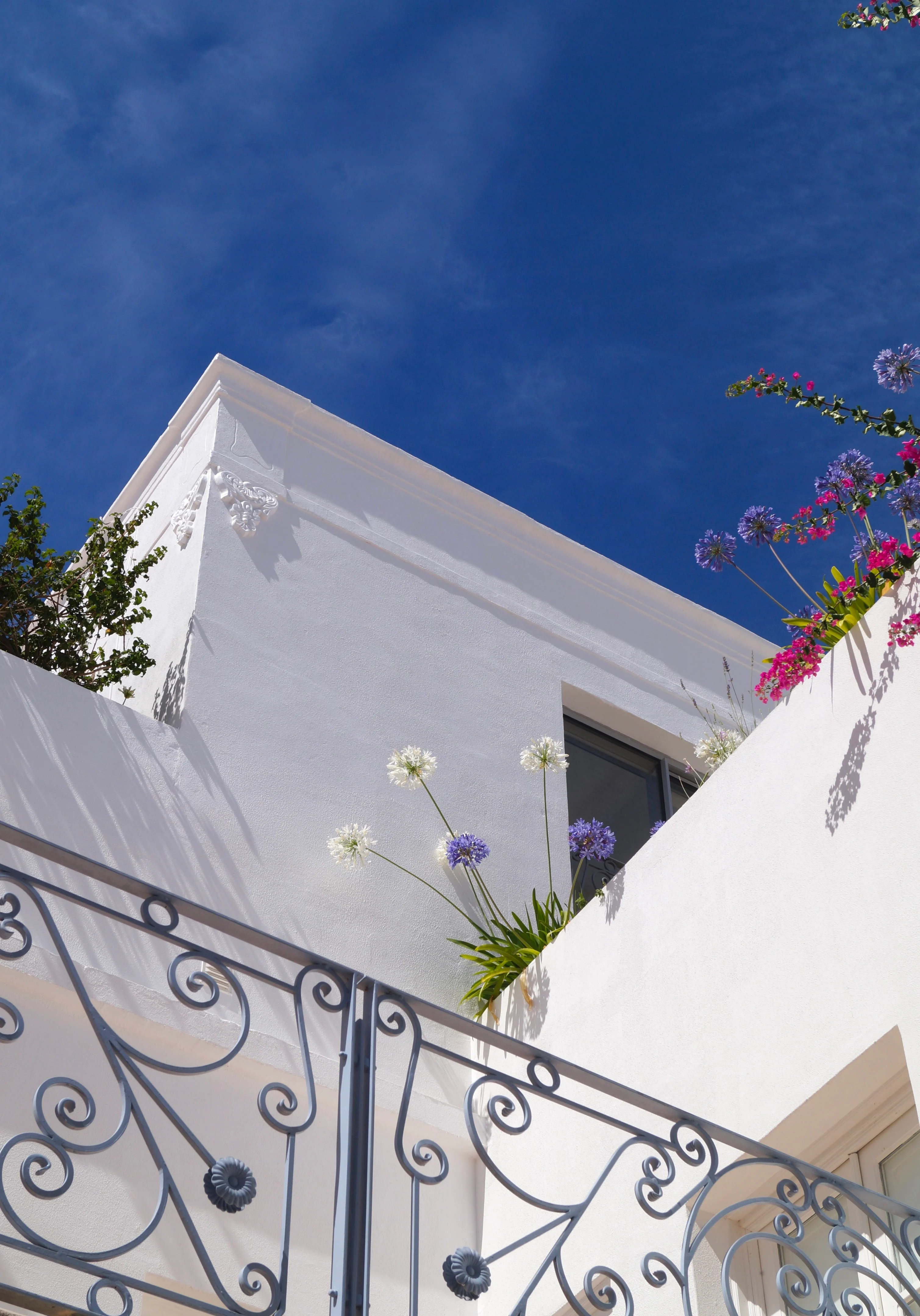 maison avec rambarde fer forgé
