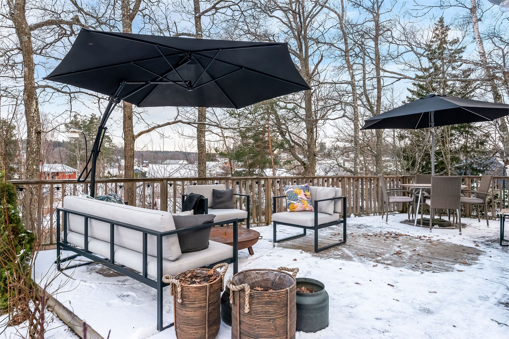 terrasse en bois sous la neige terrasse en bois sous la neige