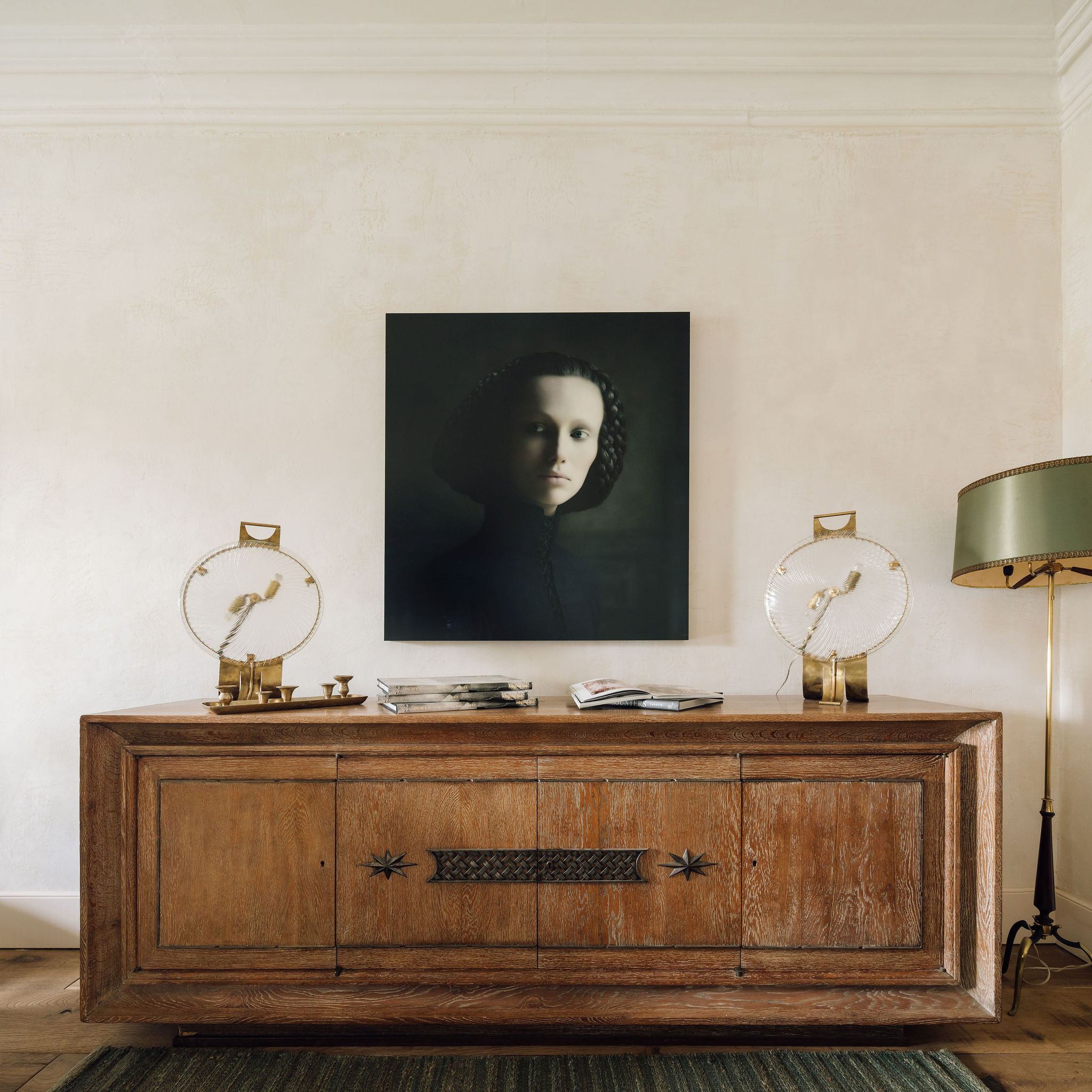 buffet avec tableau au dessus