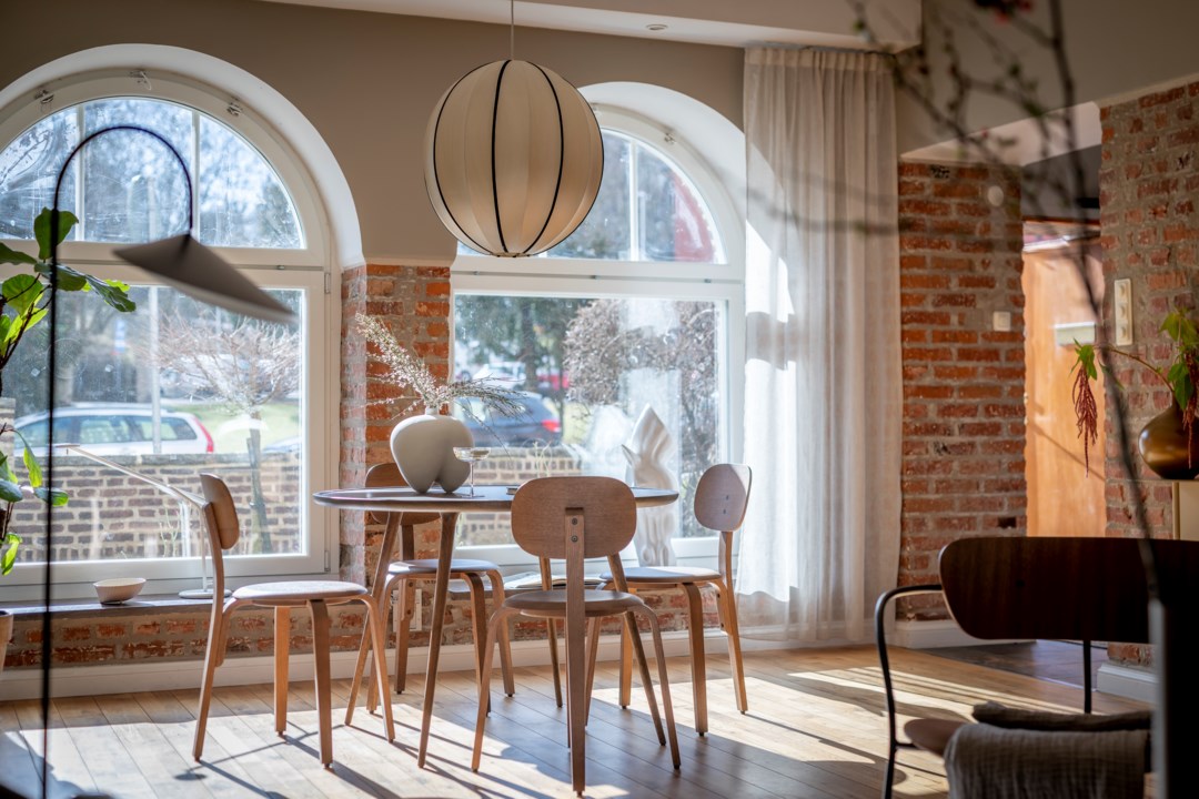 salon briques et arches appartement rénové salon briques et arches appartement rénové