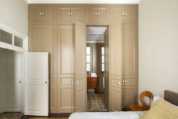 chambre avec boiseries décoration vintage