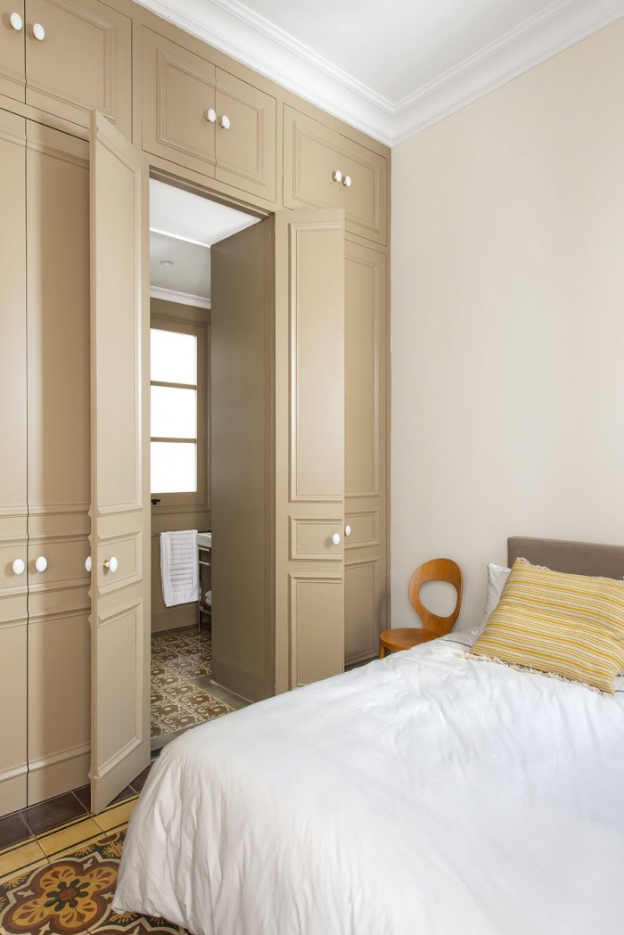 chambre avec boiseries décoration vintage