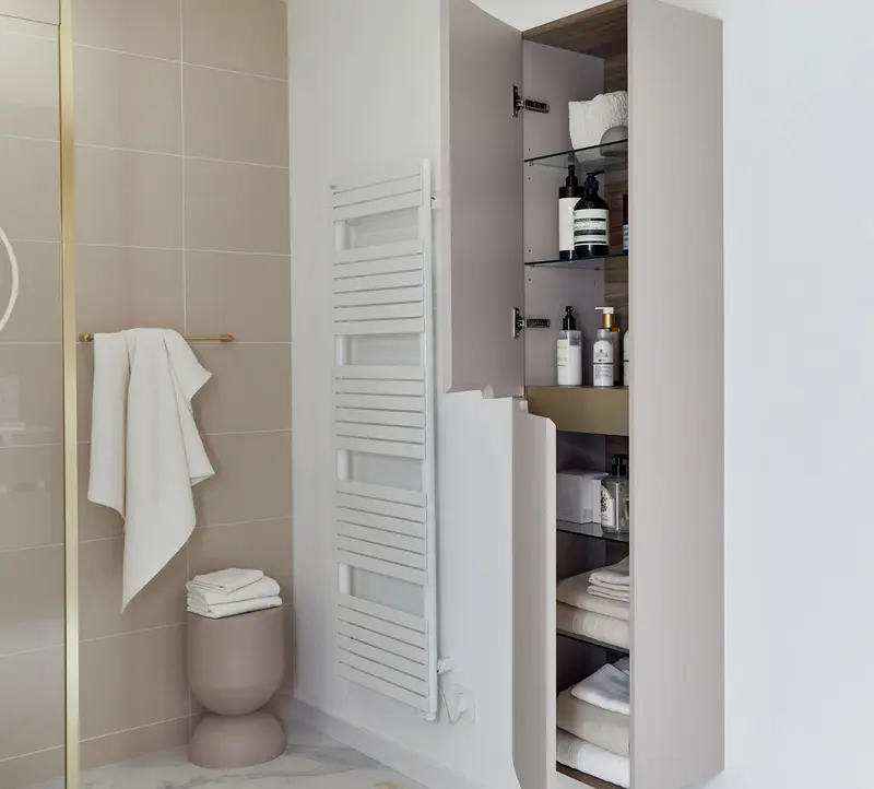 salle de bain décoration rose poudré