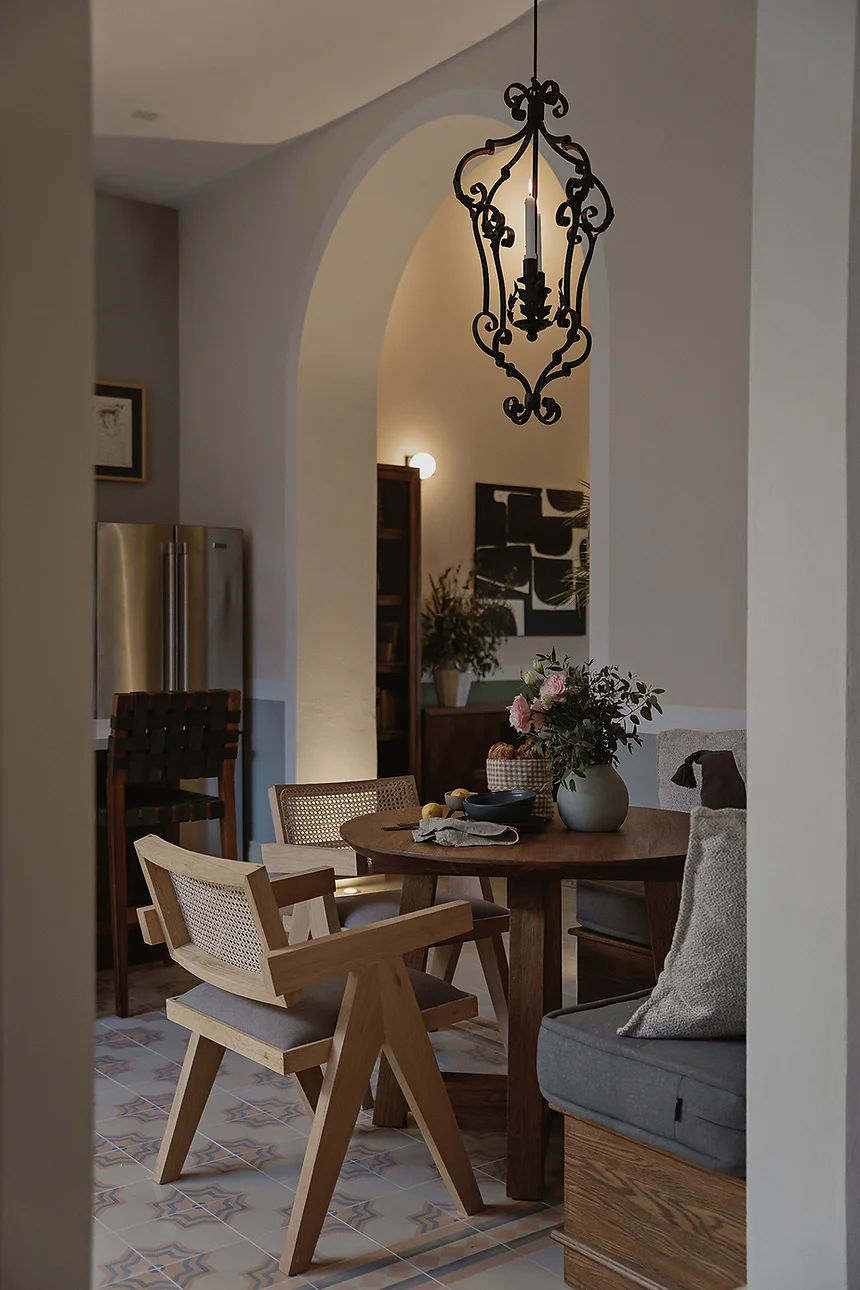 coin repas avec banc décoration contemporaine
