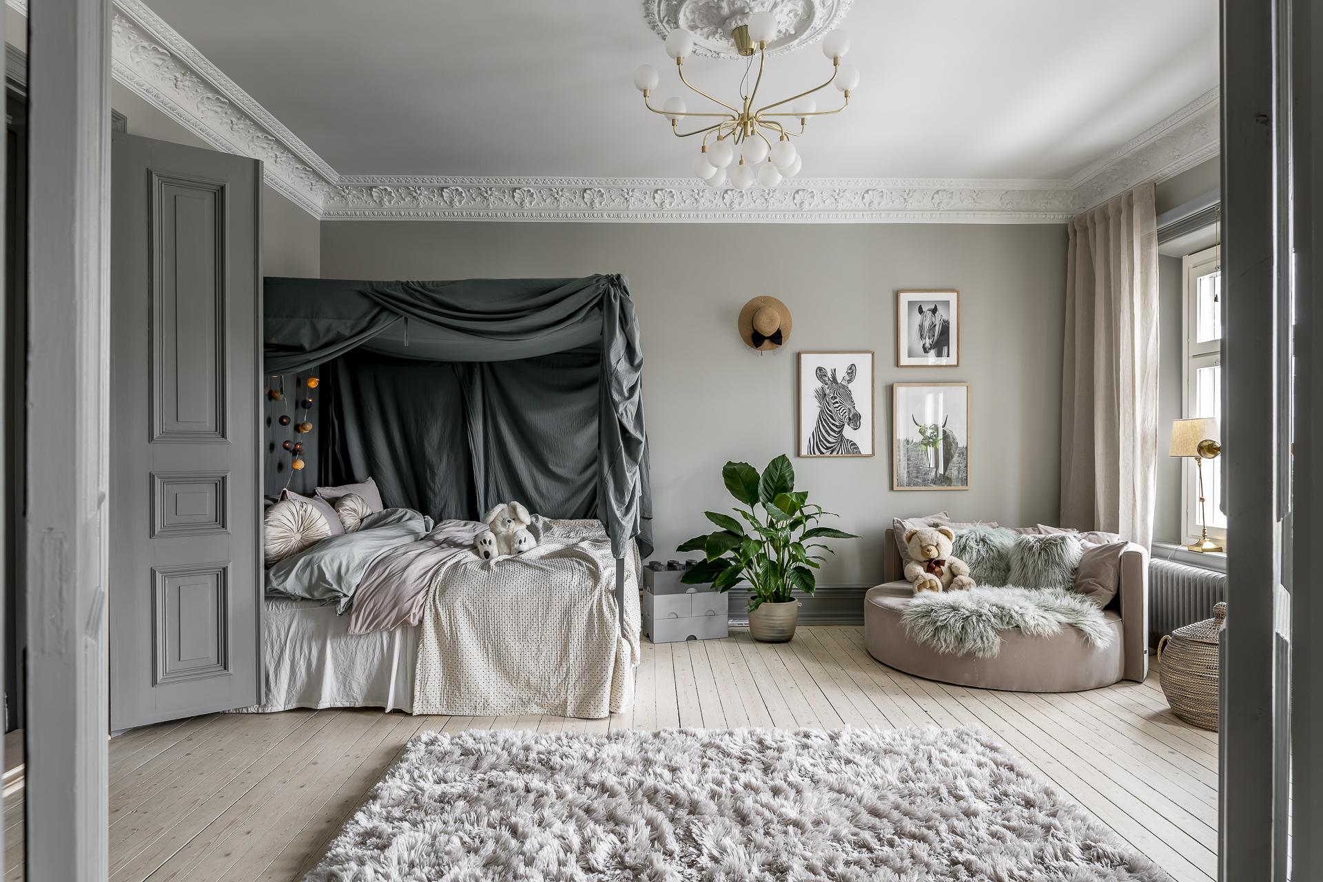 chambre avec baldaquin décoration scandinave