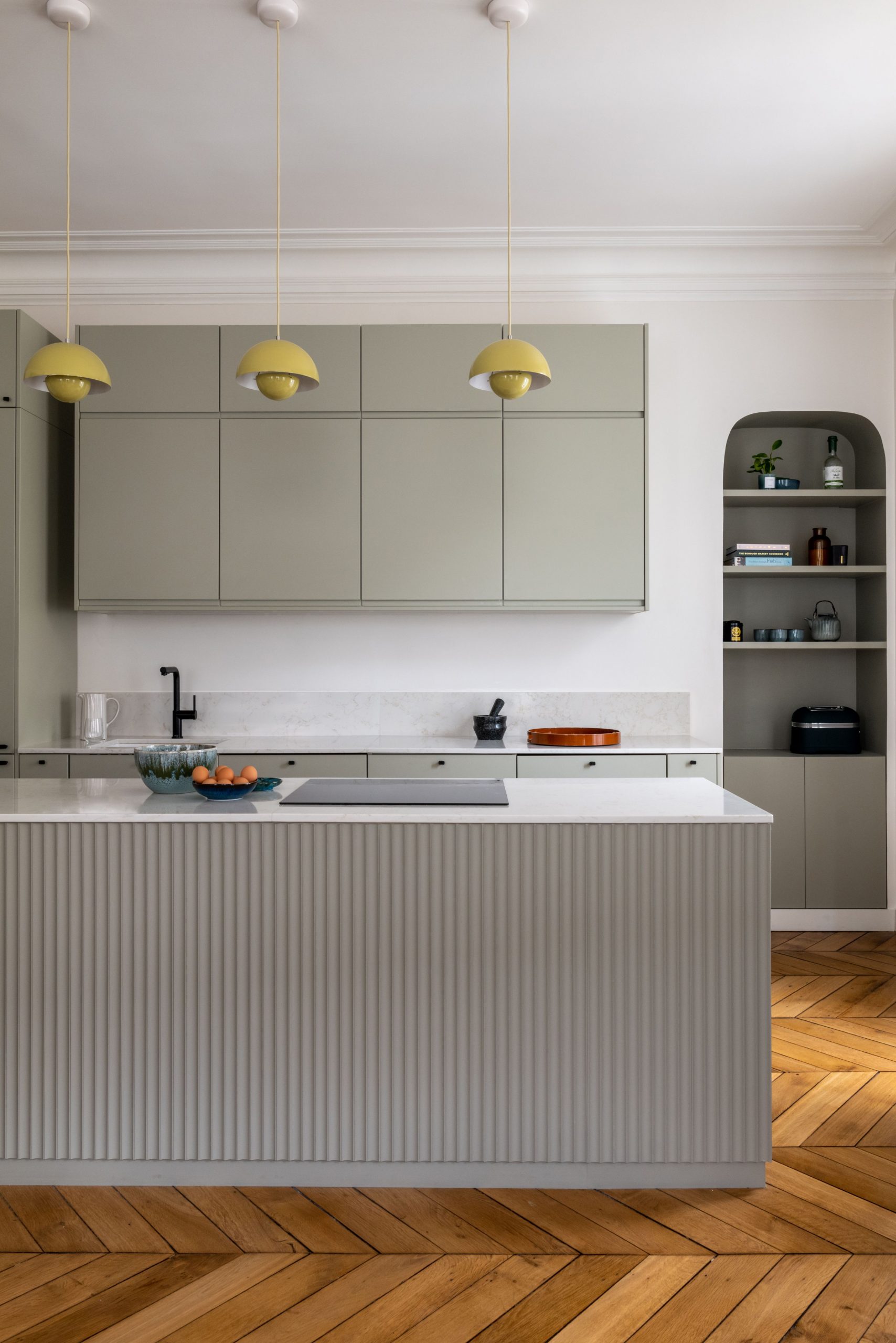 cuisine design ouverte appartement Paris photo ©Agathe Tissier