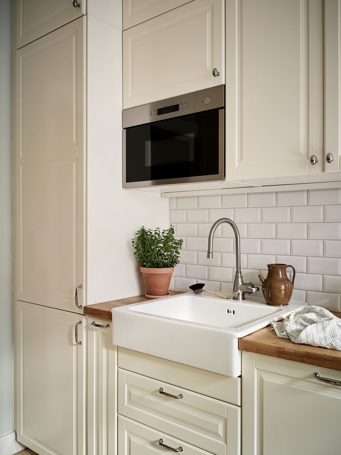 cuisine blanche mur vert