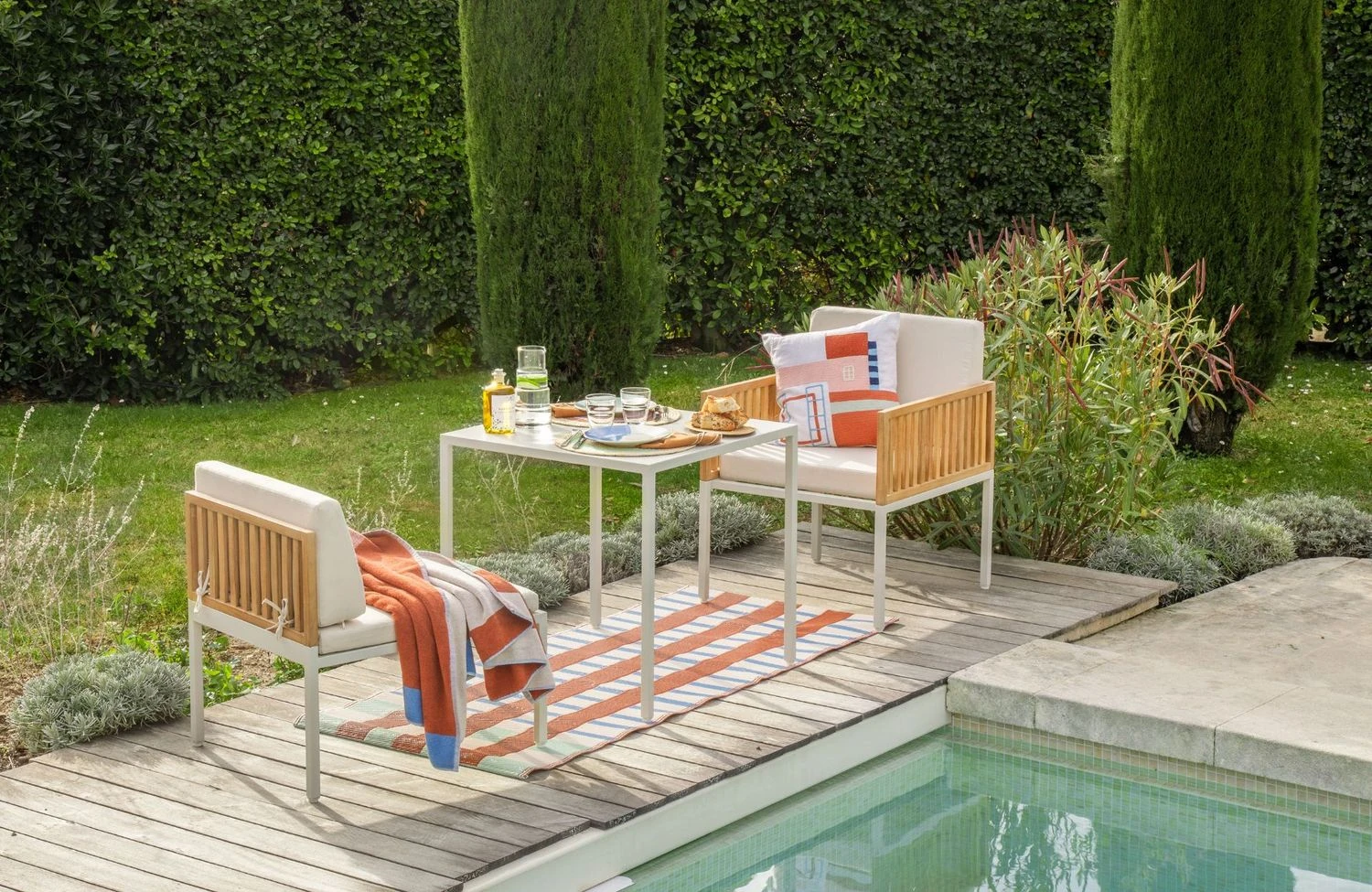 jardin avec piscine