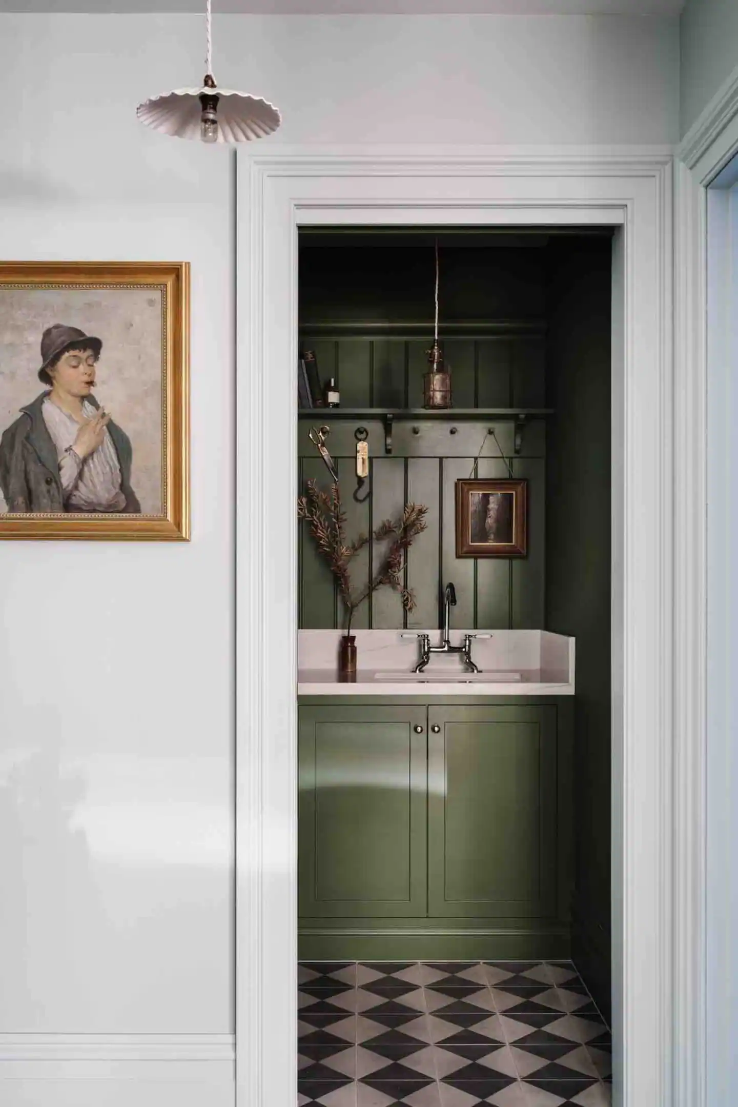 salle de bain sol à damier