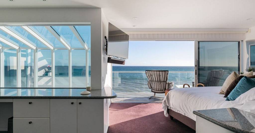 chambre vue mer maison contemporaine