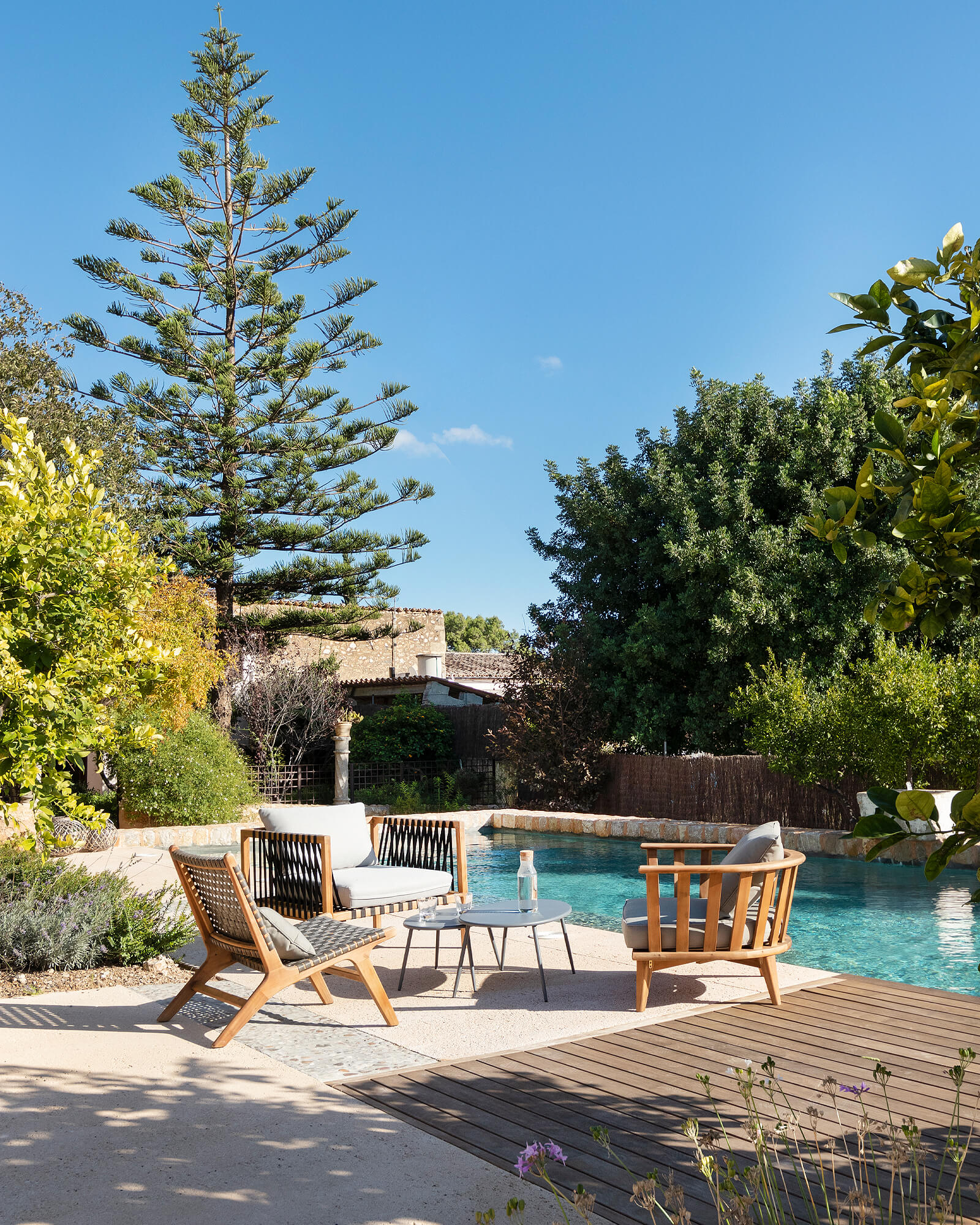 jardin avec piscine maison en pierre jardin avec piscine maison en pierre