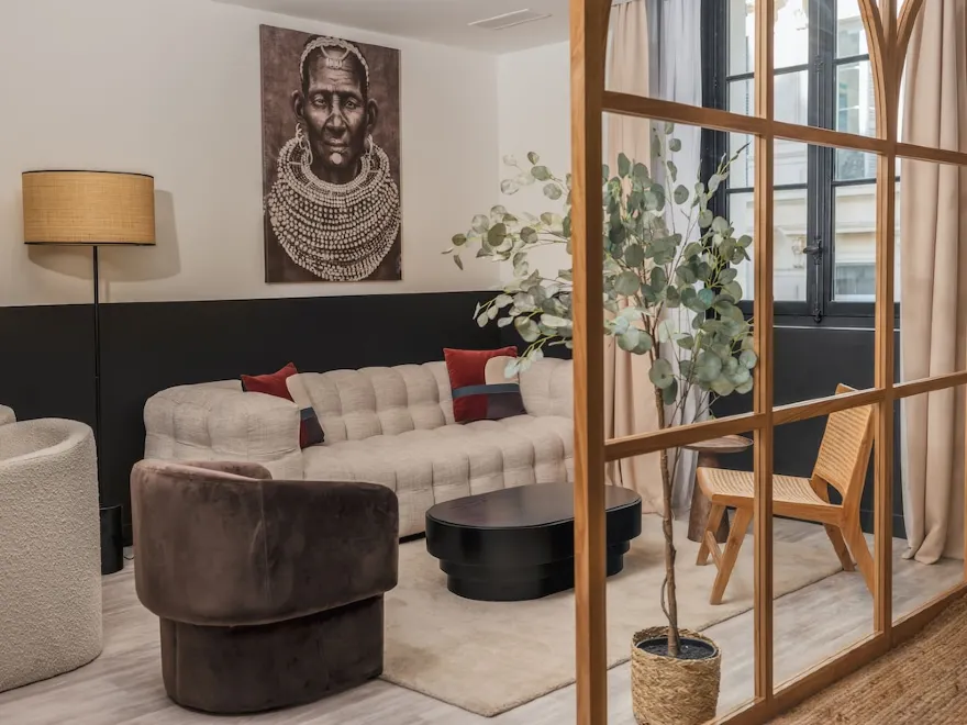 salon avec verrière bois appartement Maisons du Monde Marseille
