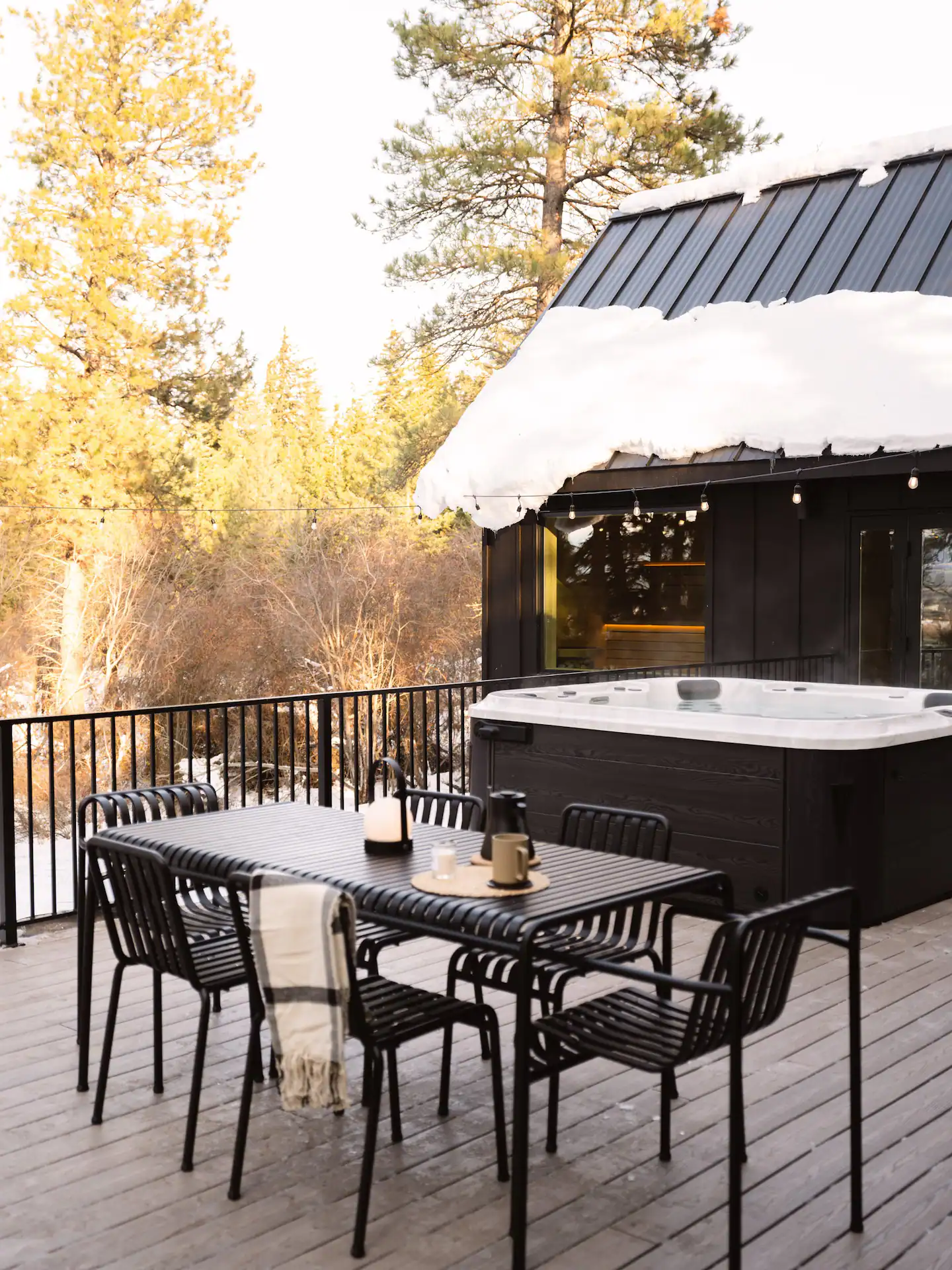 terrasse avec jacuzzi