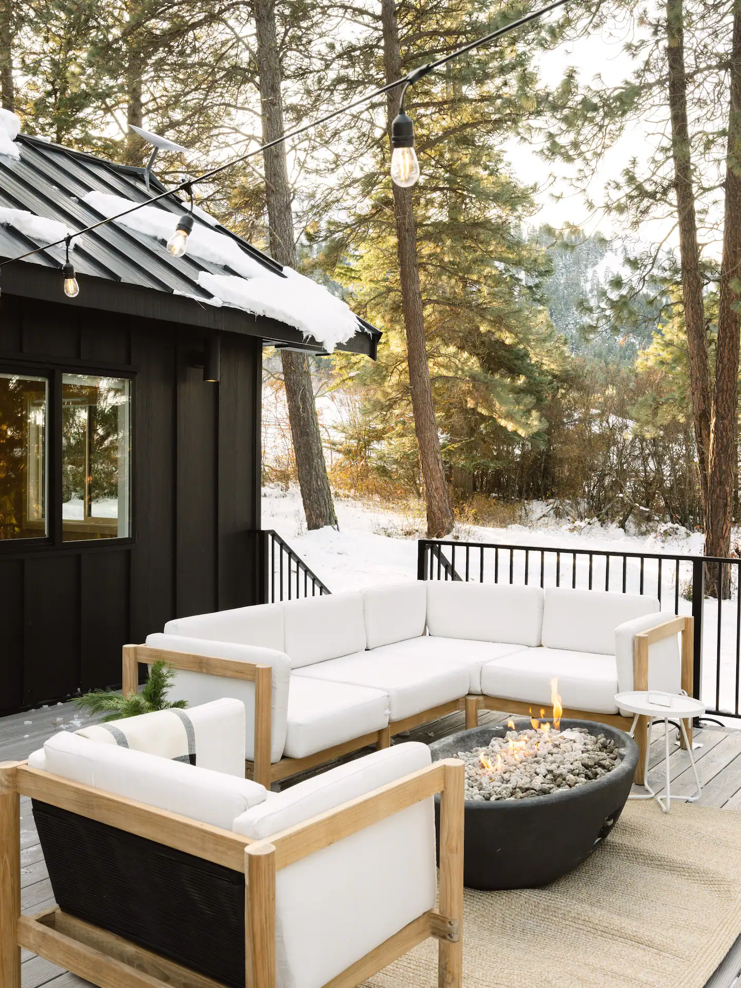 terrasse maison contemporaine noire