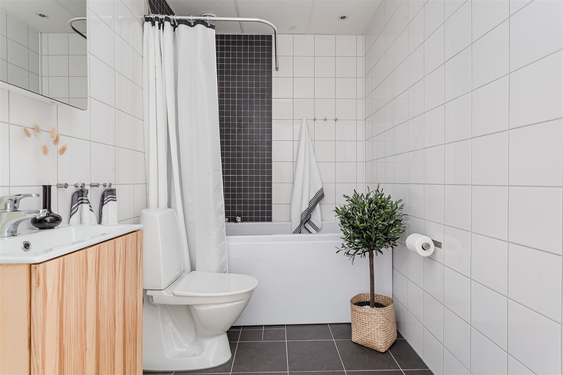 salle de bains blanche et bois salle de bains blanche et bois