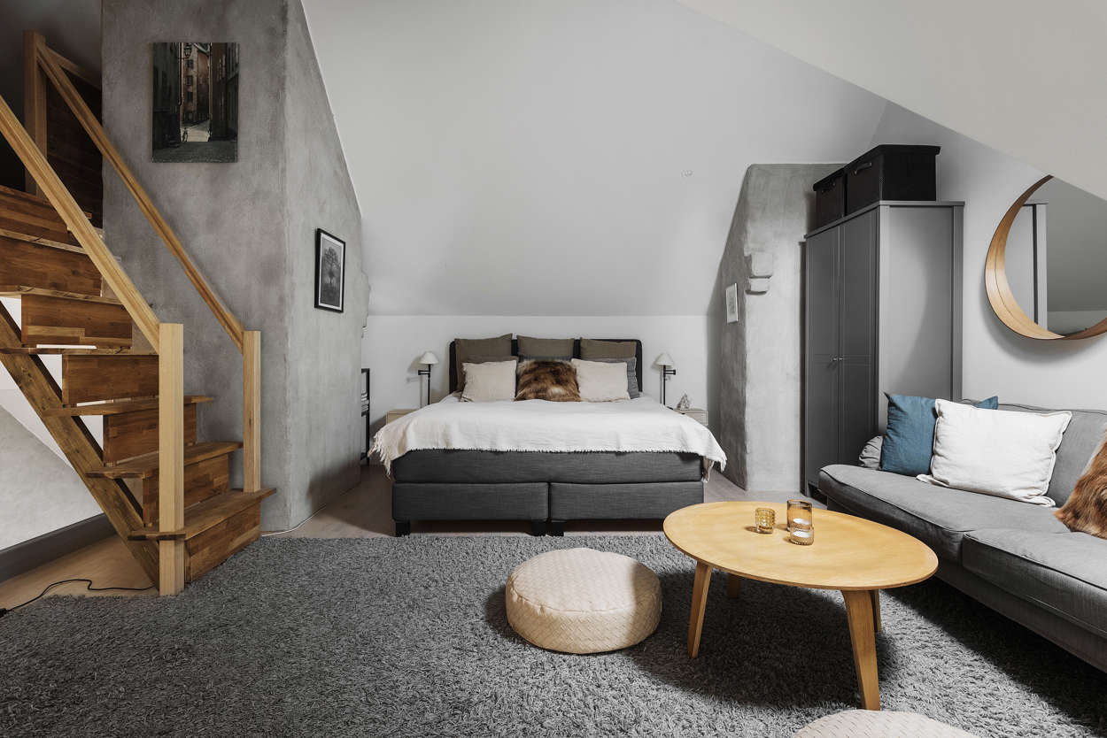 chambre mansardée duplex en gris