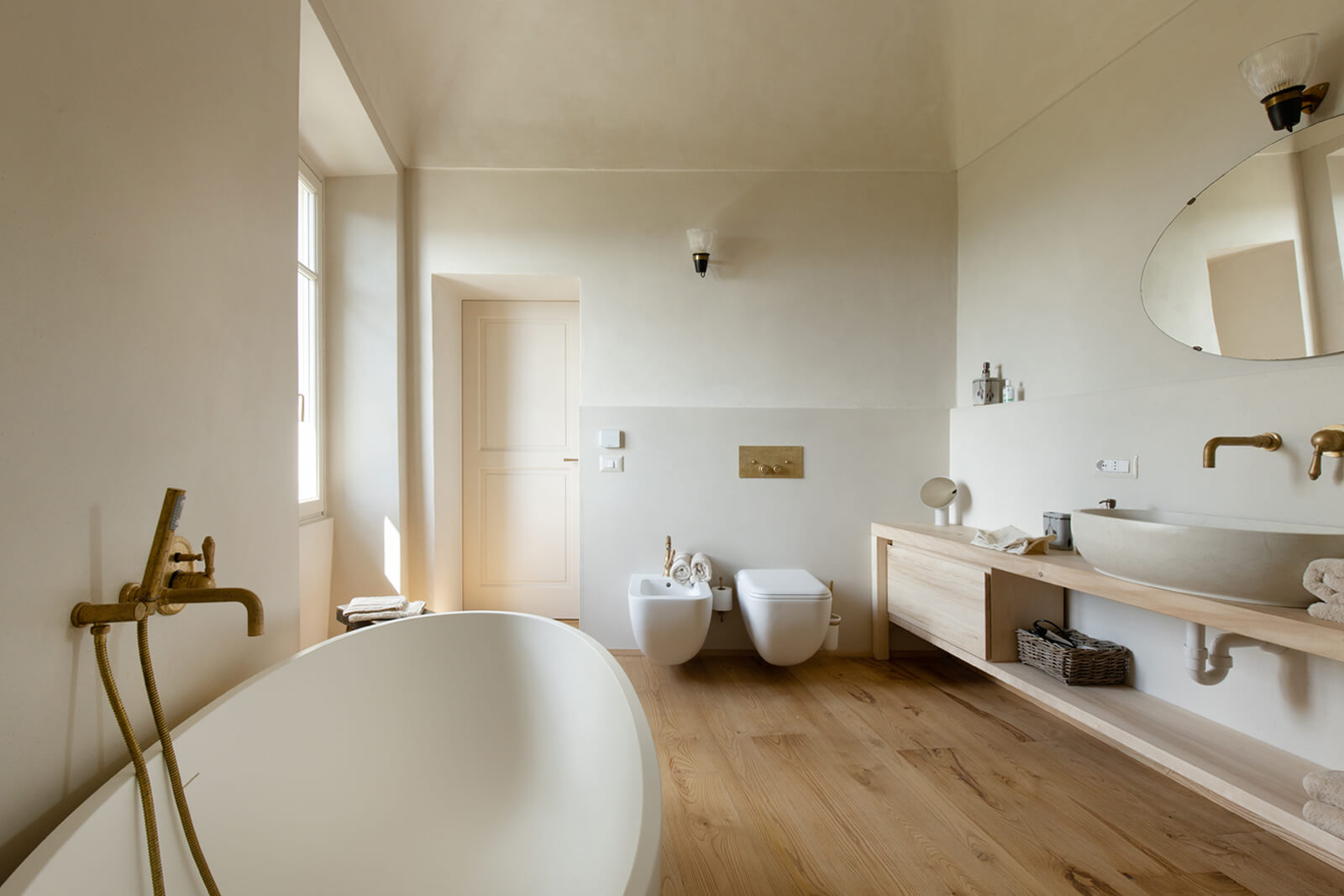 salle de bain design murs enduits