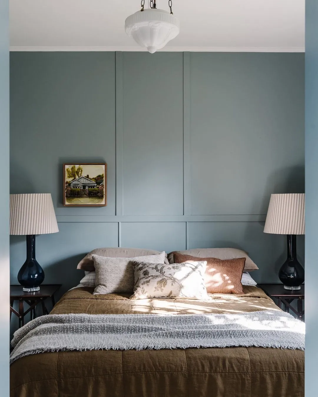chambre vert sauge décoration rustique chic maison rénovée
