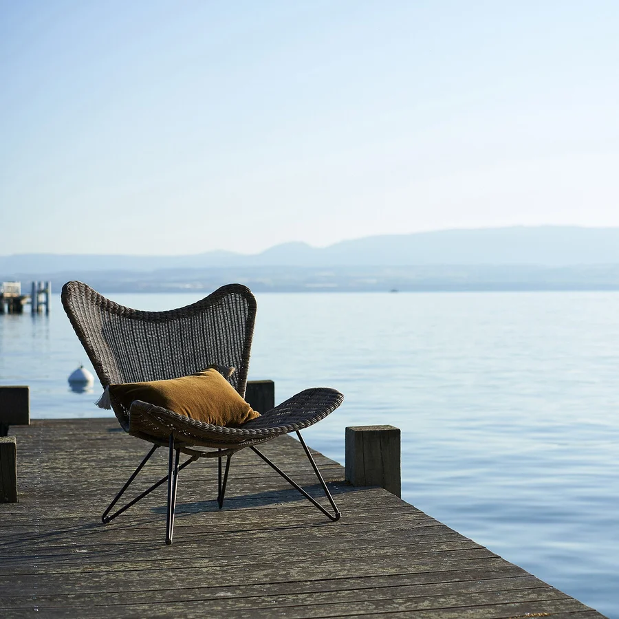 jetée en bois sur lac
