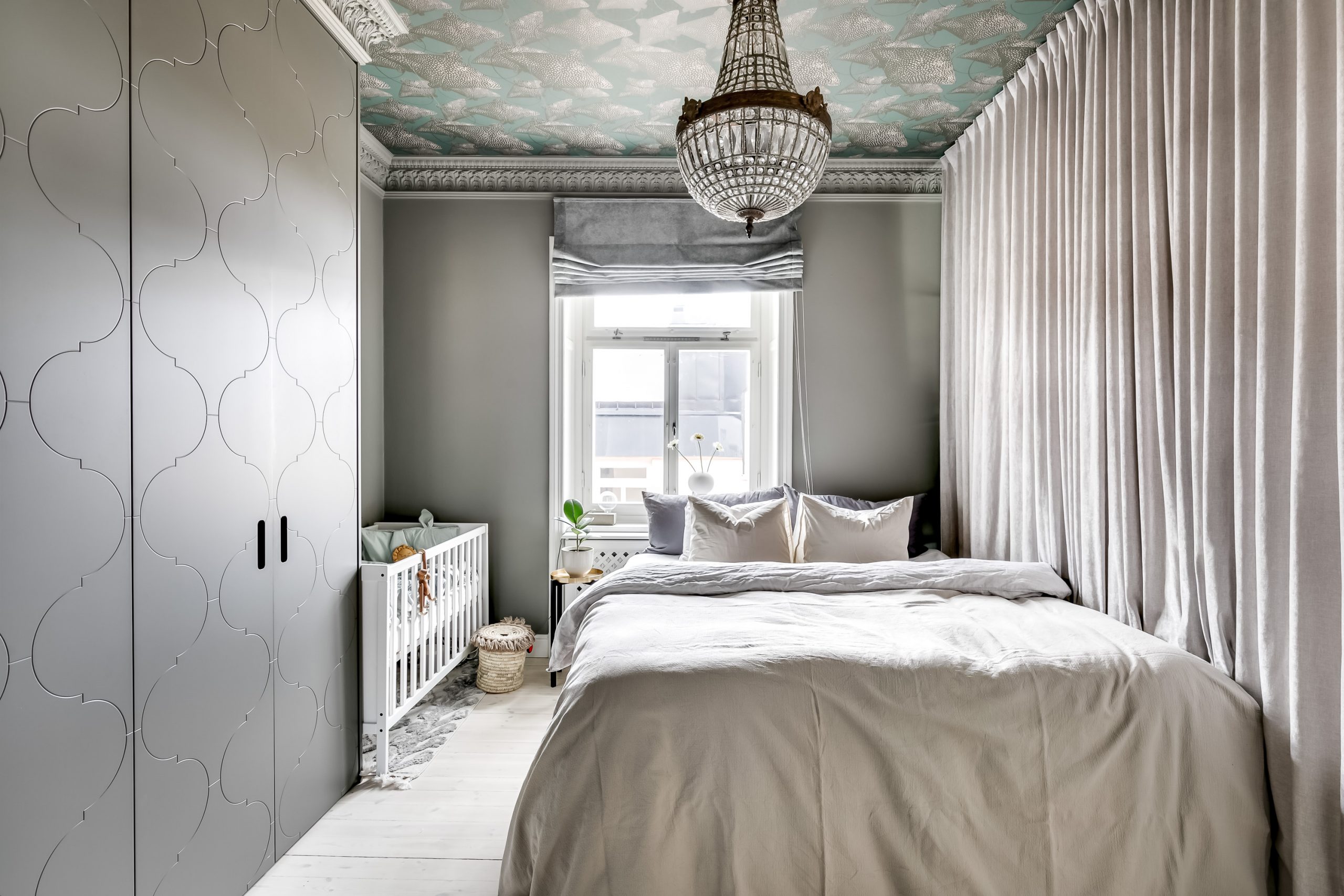 chambre avec papier-peint au plafond décoration scandinave chambre avec papier-peint au plafond décoration scandinave