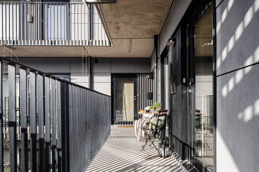 balcon filant immeuble moderne