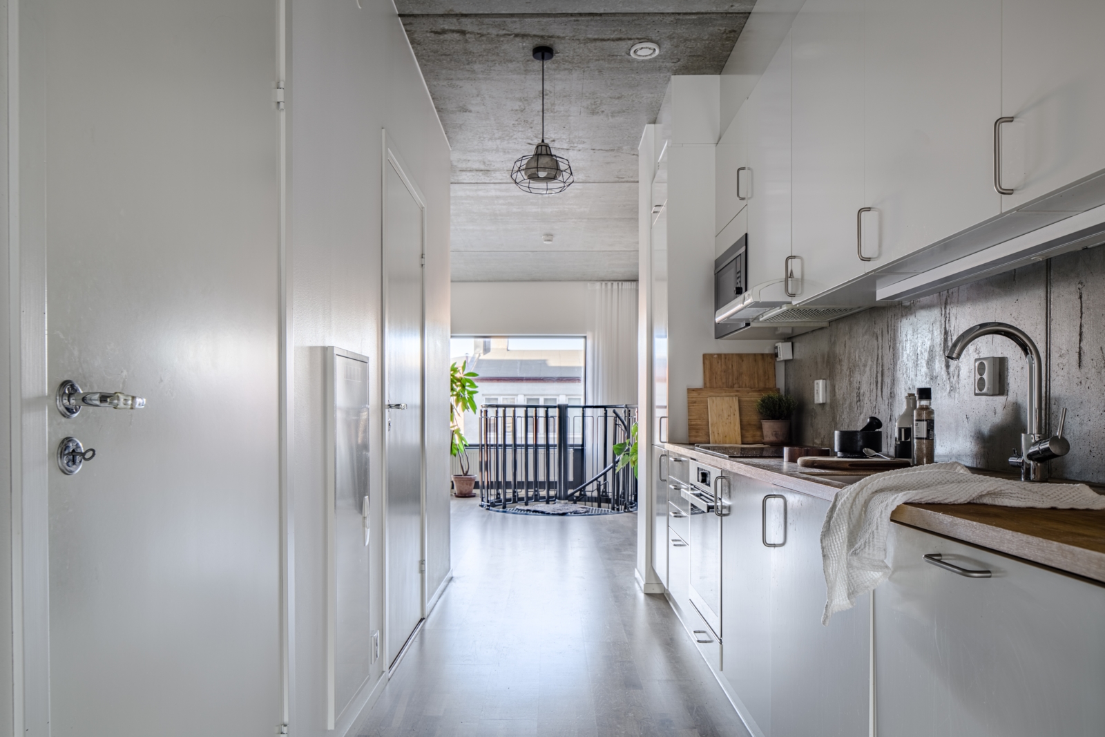 cuisine couloir blanche