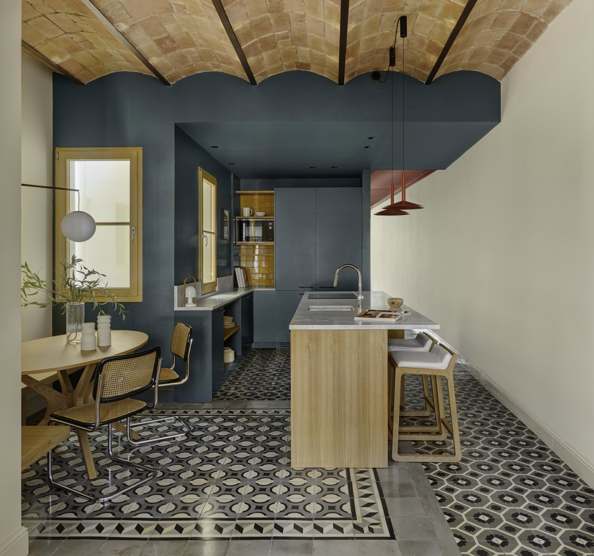 cuisine avec carreaux de ciment appartement rénové cuisine avec carreaux de ciment appartement rénové