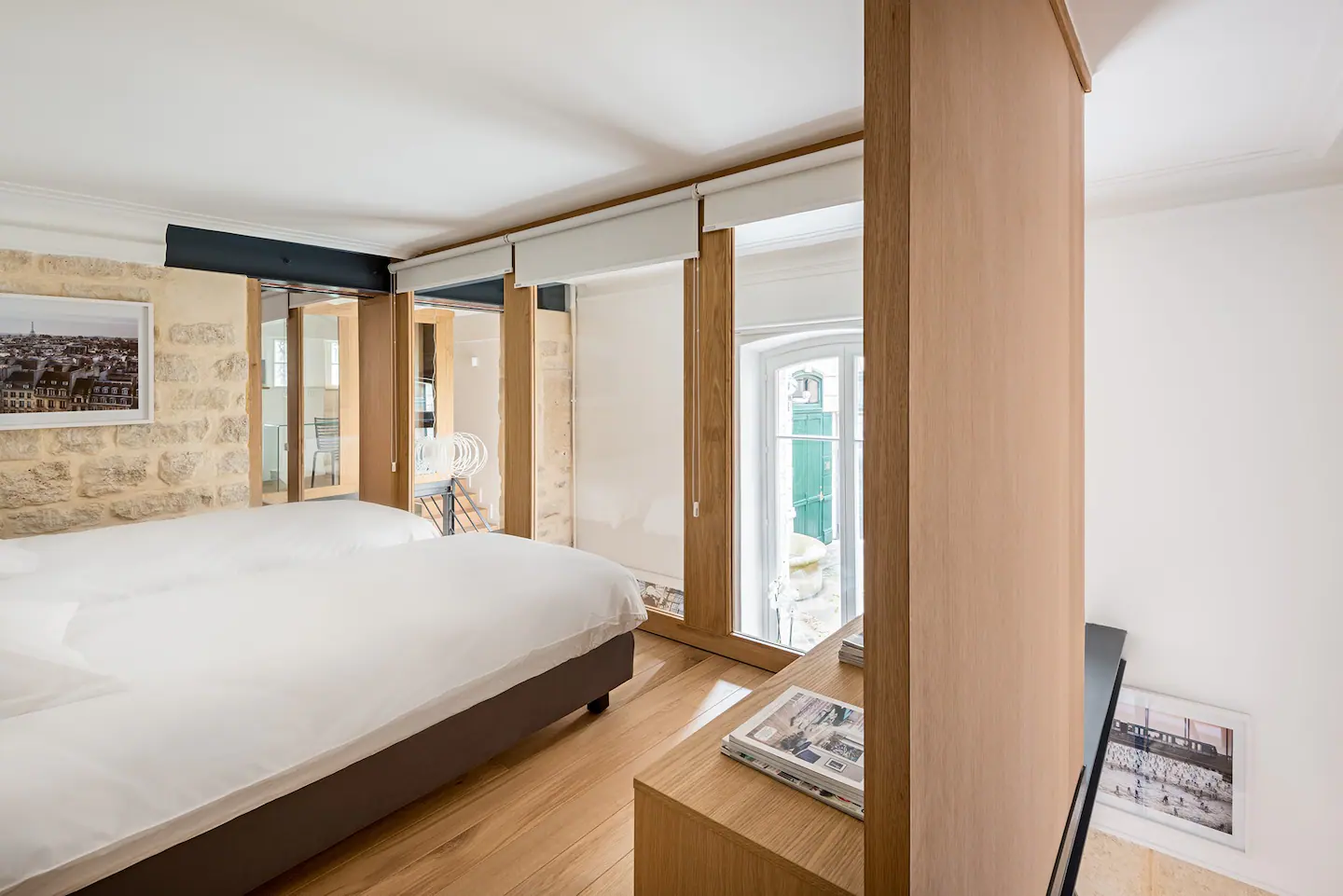 chambre sur mezzanine vitrée loft Paris chambre sur mezzanine vitrée loft Paris