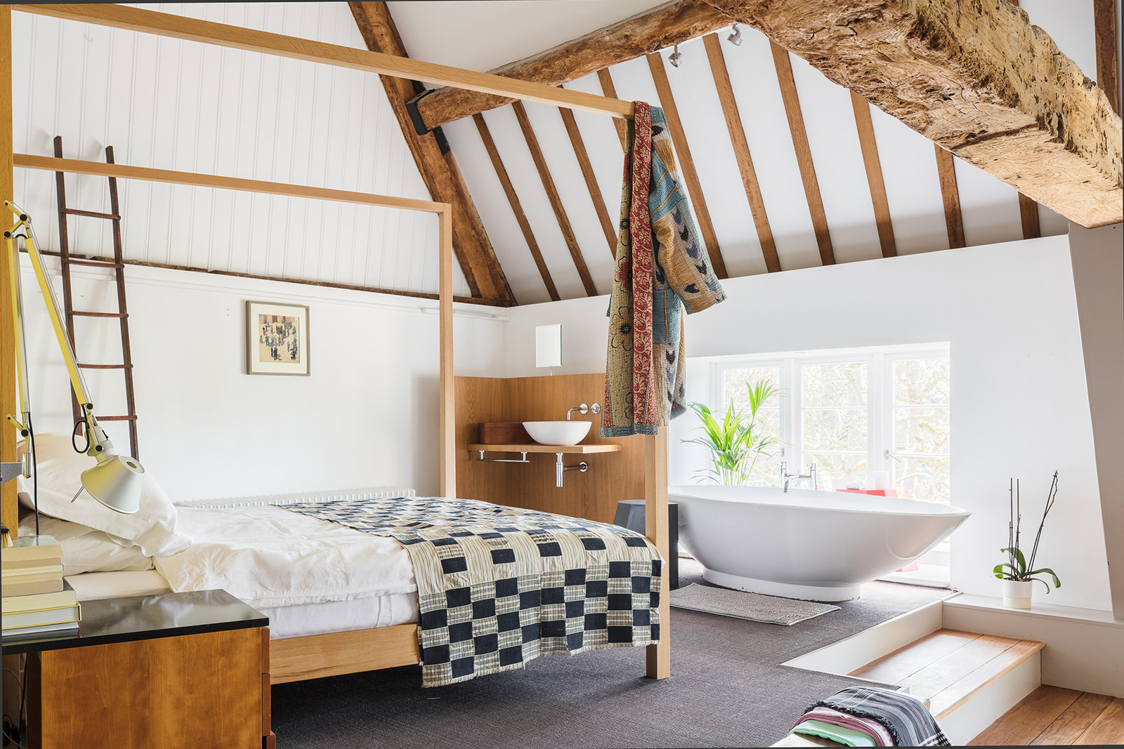 chambre avec poutres décoration design