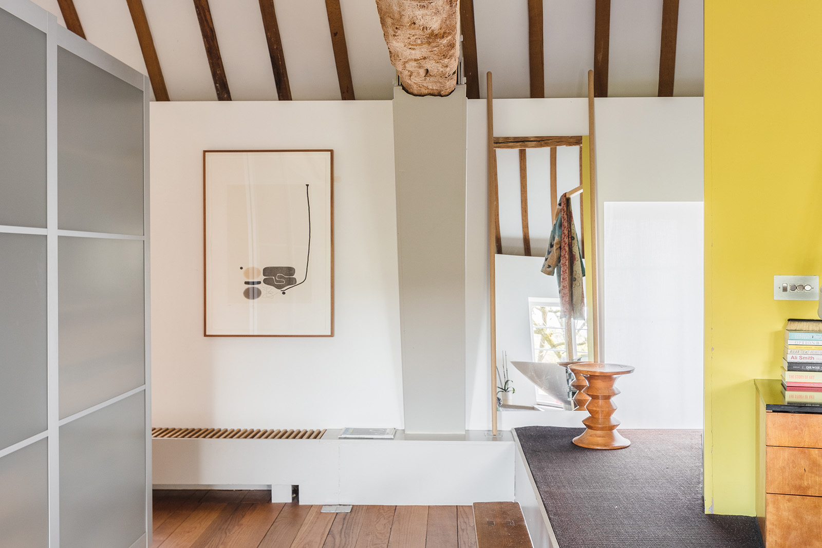 chambre avec poutres décoration design