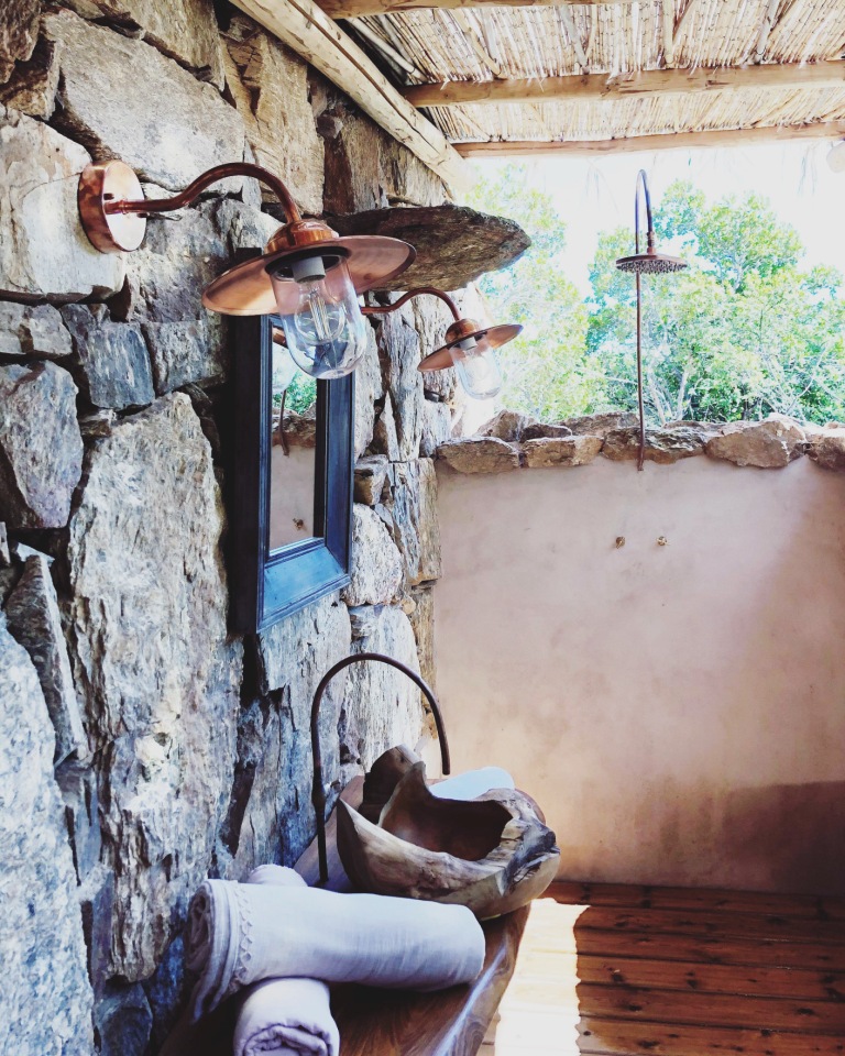 douche extérieure maison en pierres douche extérieure maison en pierres