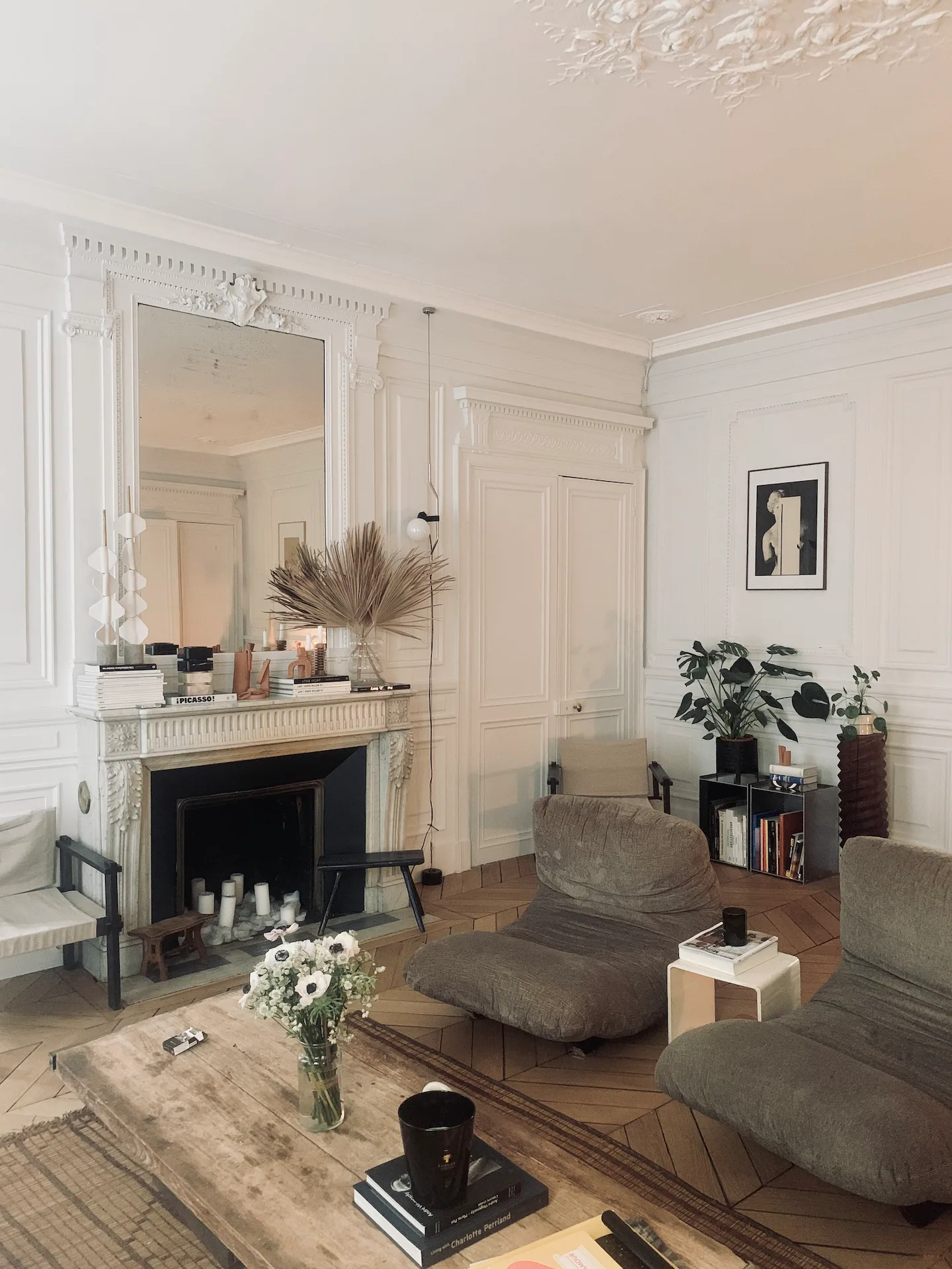 salon décoration design appartement haussmannien Paris