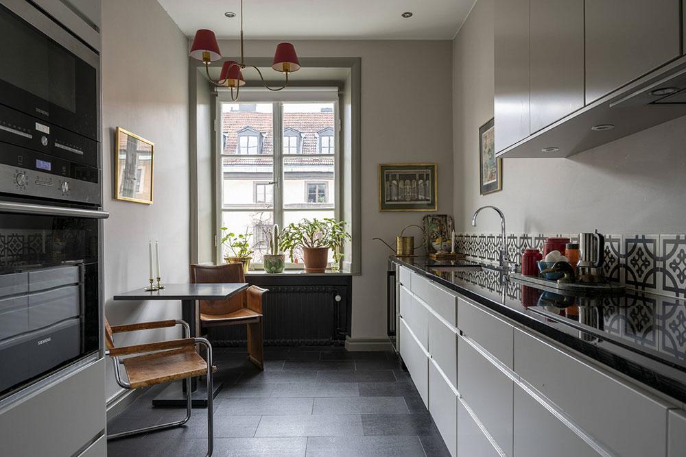 cuisine design avec espace repas pour deux