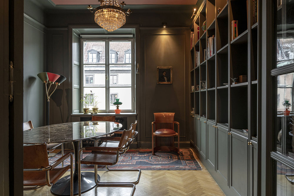 salle à manger décoration sombre