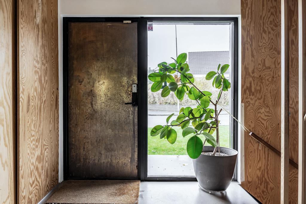 entrée maison en bois