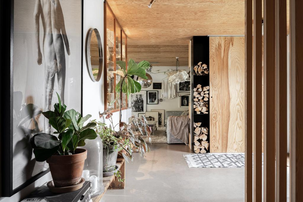 entrée avec plantes vertes