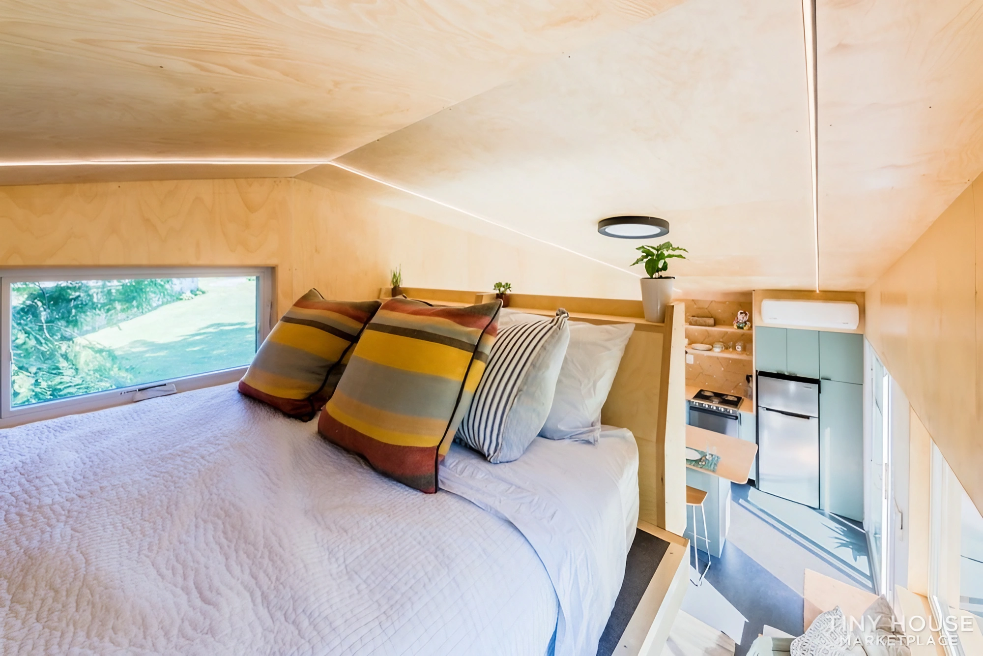 chambre sur mezzanine tiny house