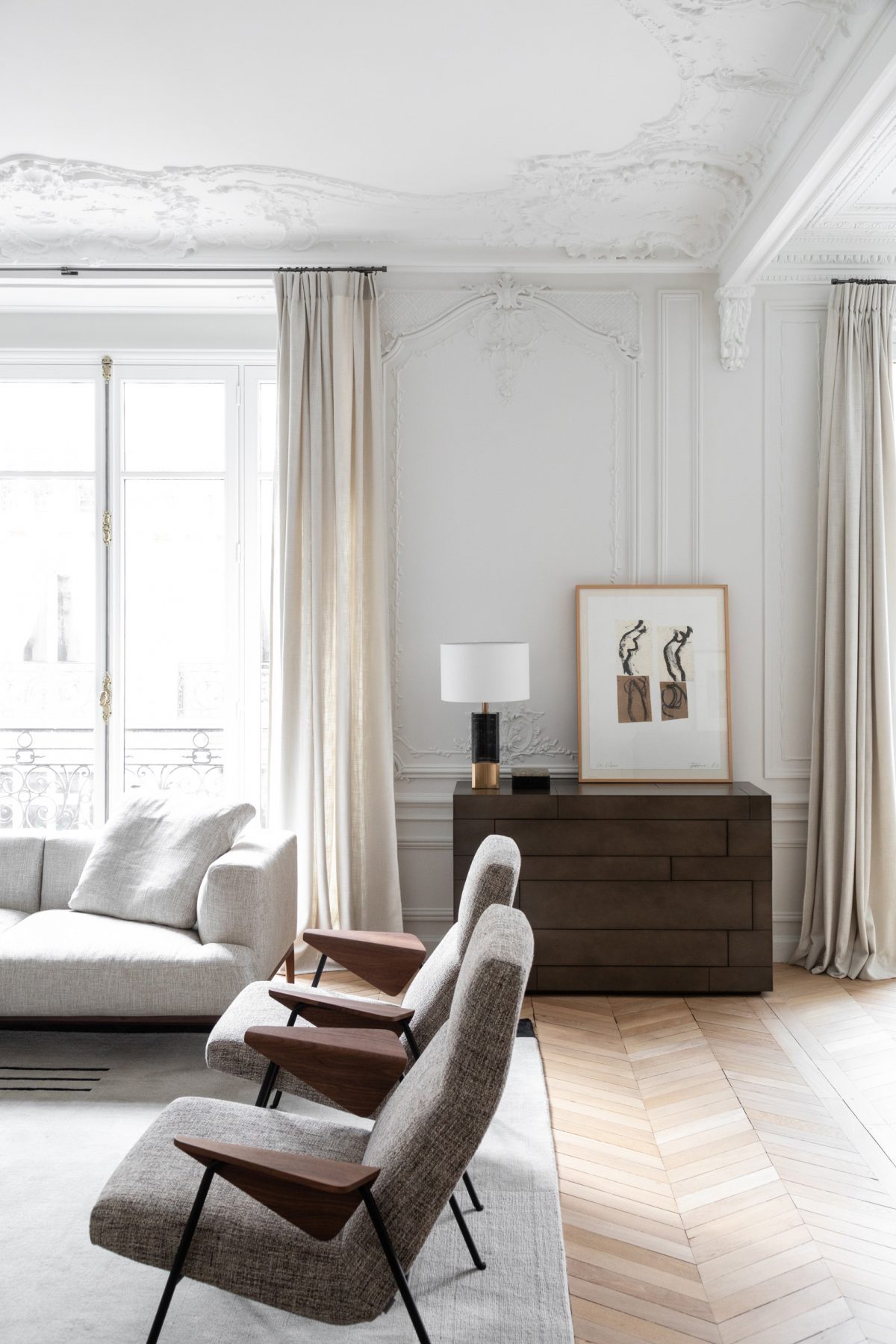 salon appartement haussmannien Paris décoration design salon appartement haussmannien Paris décoration design