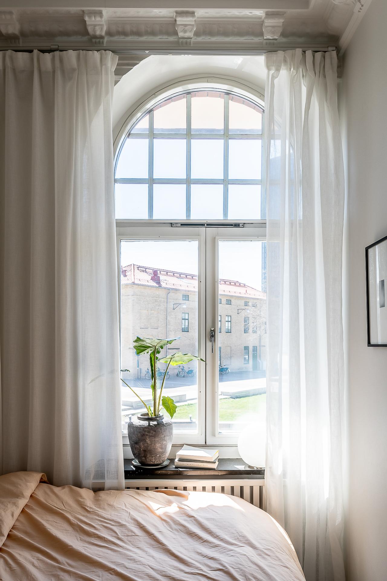 fenêtre avec imposte en arche
