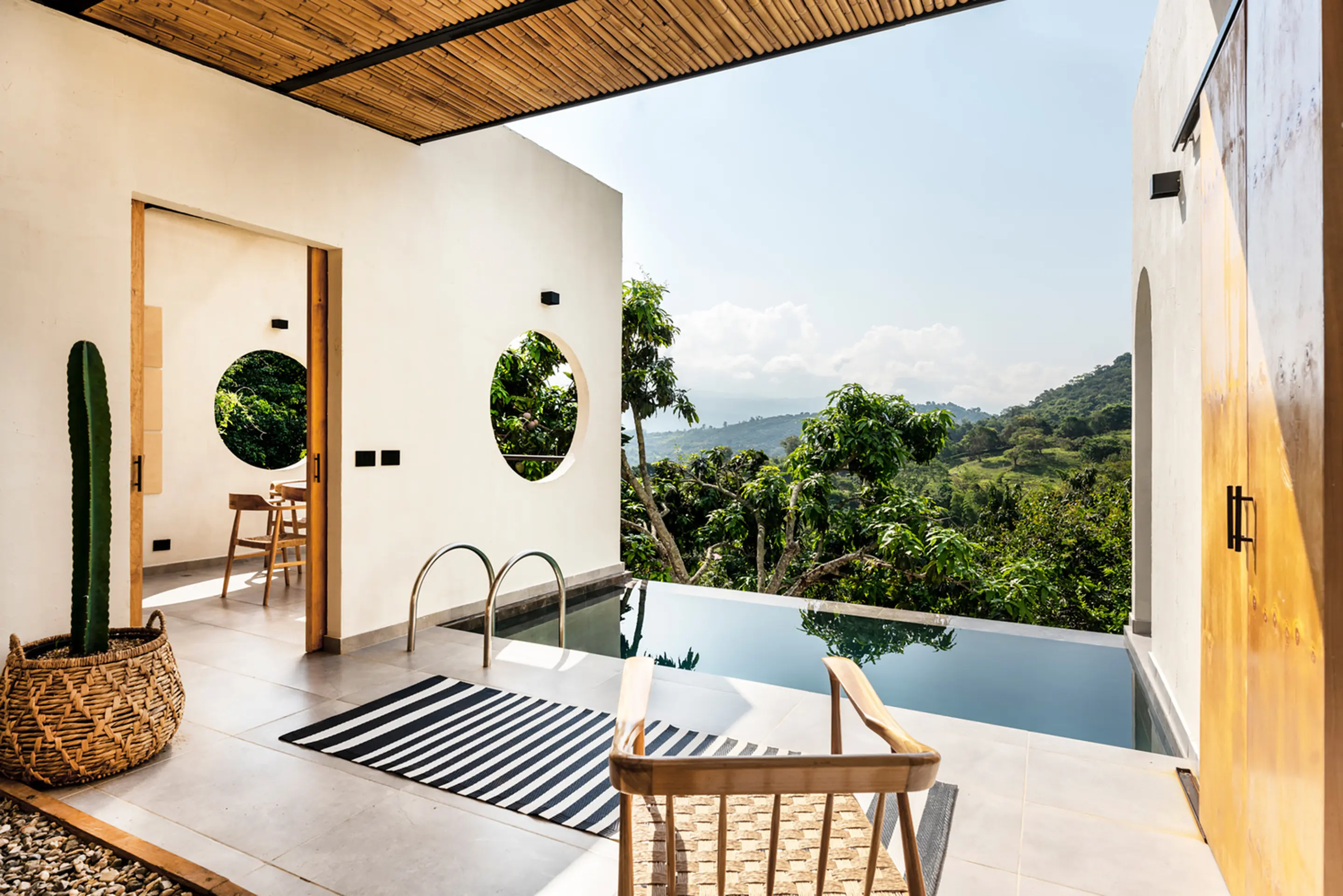 terrasse avec piscine maison moderne 100m2