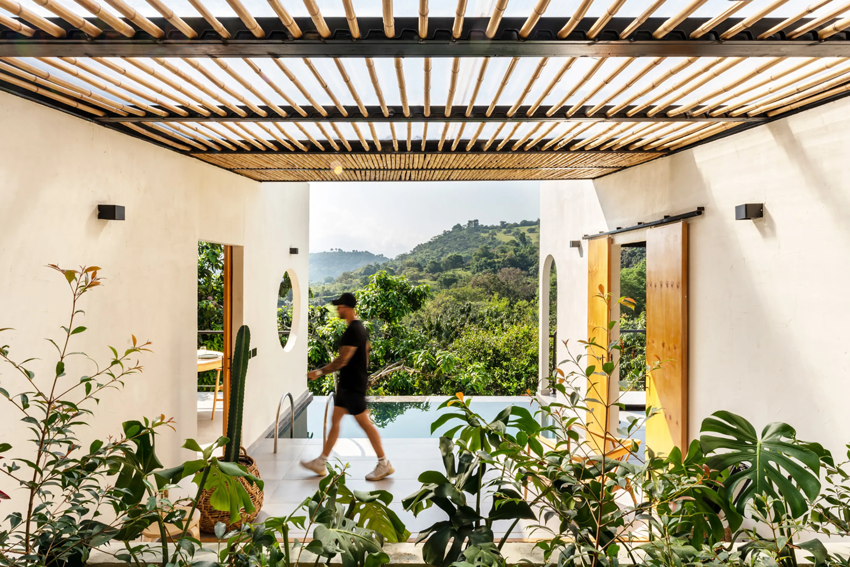 terrasse avec pergola et piscine maison moderne 100m2