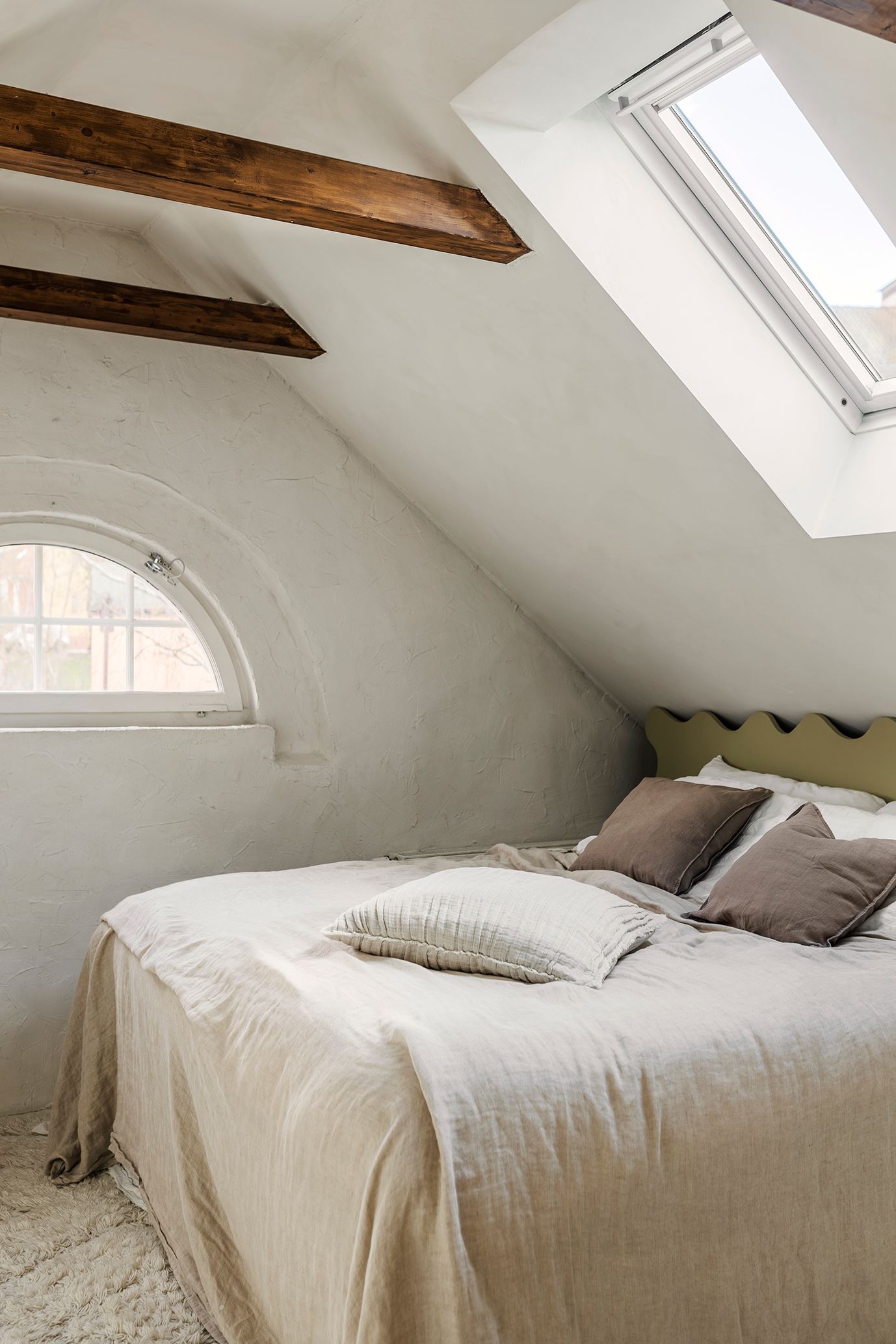 chambre mansardée avec poutres décoration scandinave chambre mansardée avec poutres décoration scandinave